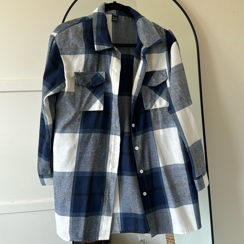 SHEIN Plaid Flap Pocket Drop Shoulder Shirt